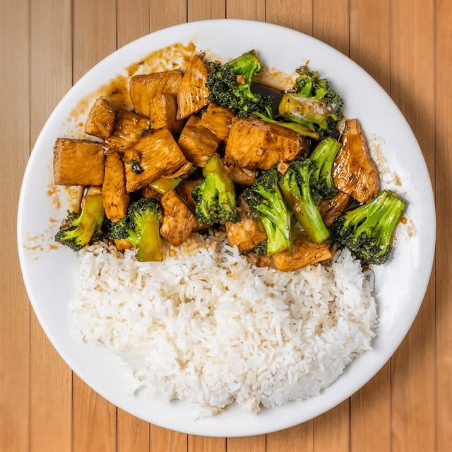 Chicken & Broccoli (With Steamed Rice).